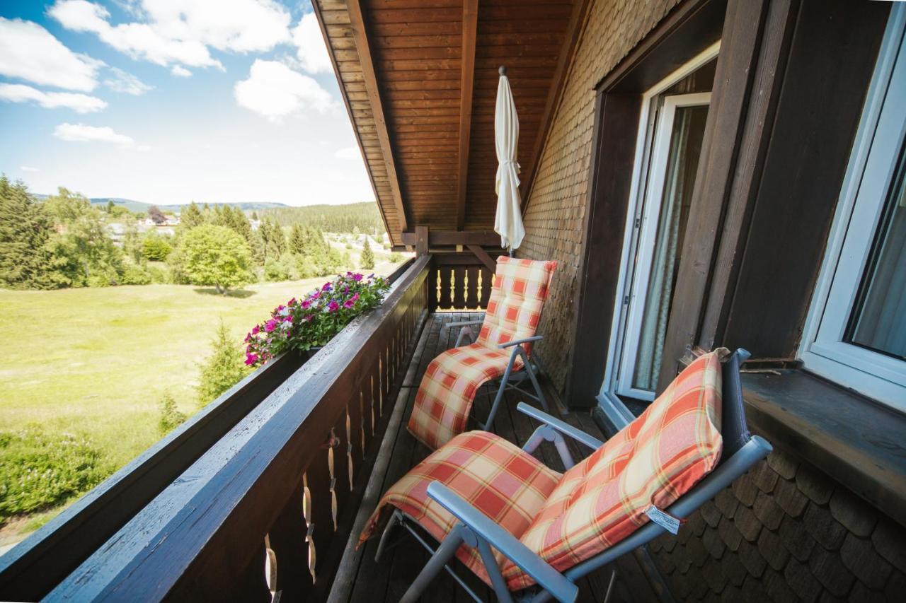 Hotel Waldeck Mit Restaurant "Florian'S" Feldberg  Bagian luar foto