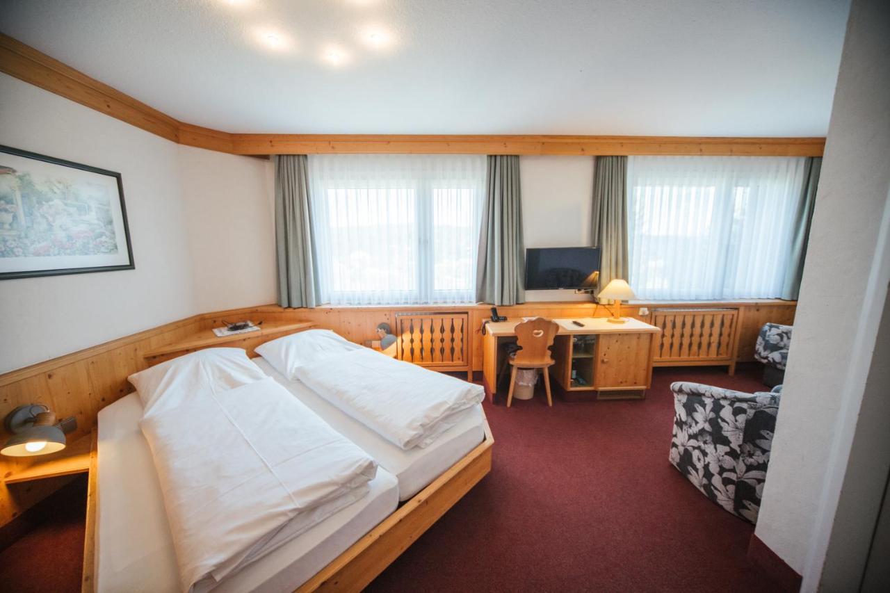 Hotel Waldeck Mit Restaurant "Florian'S" Feldberg  Bagian luar foto