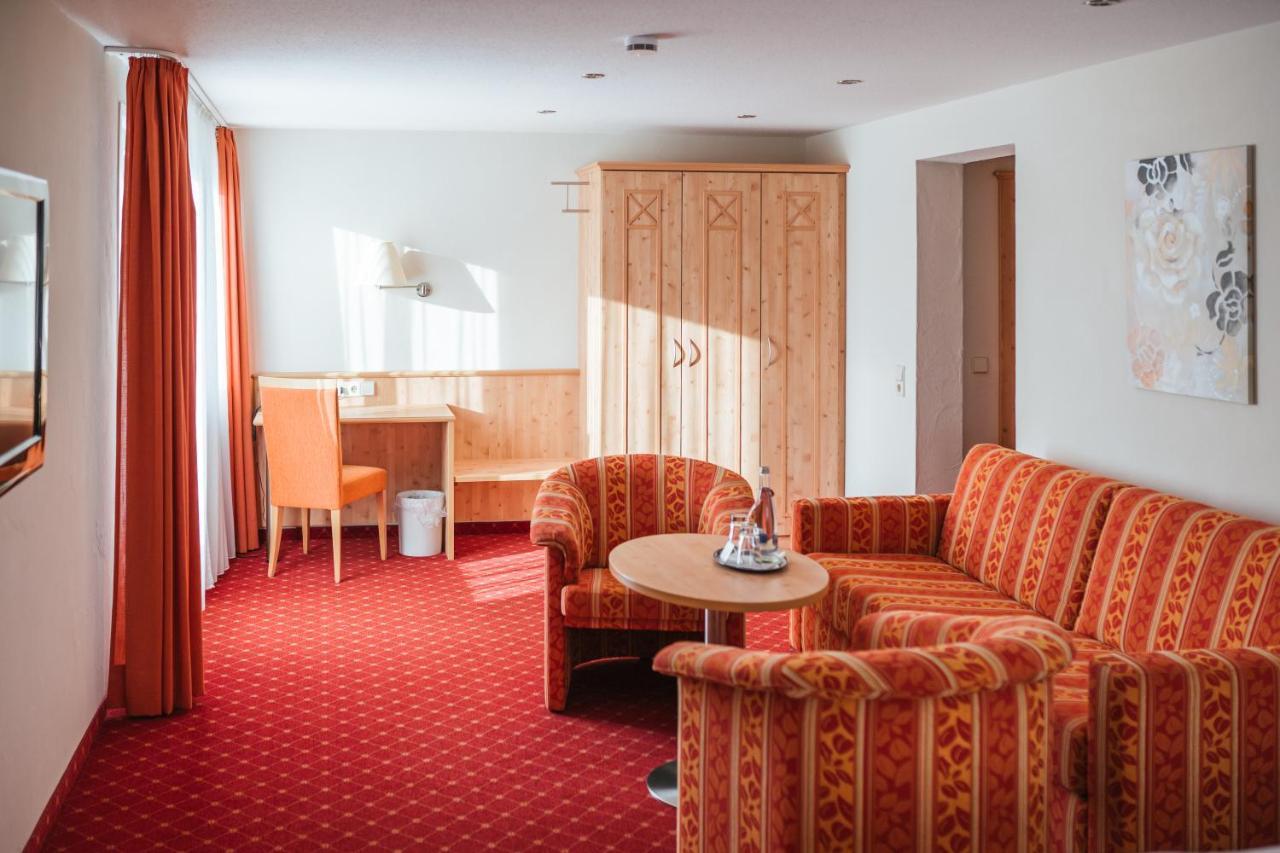 Hotel Waldeck Mit Restaurant "Florian'S" Feldberg  Bagian luar foto