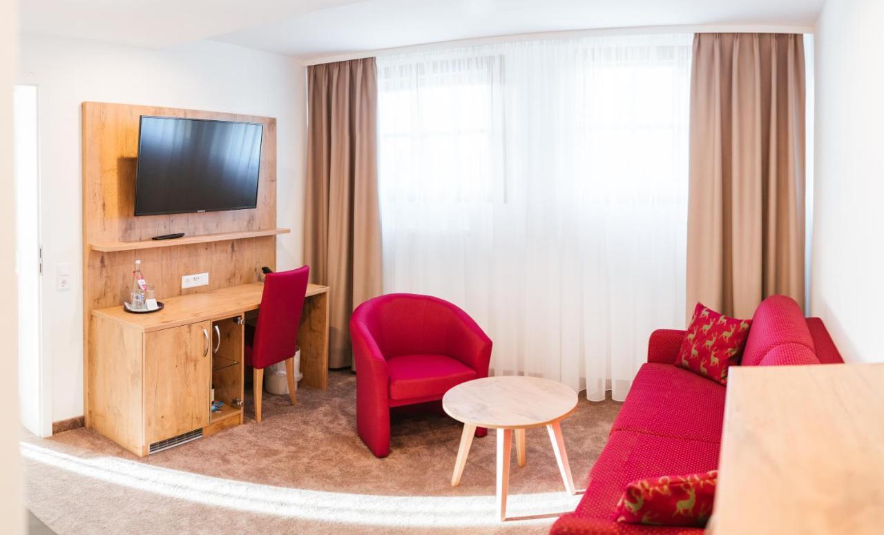 Hotel Waldeck Mit Restaurant "Florian'S" Feldberg  Bagian luar foto