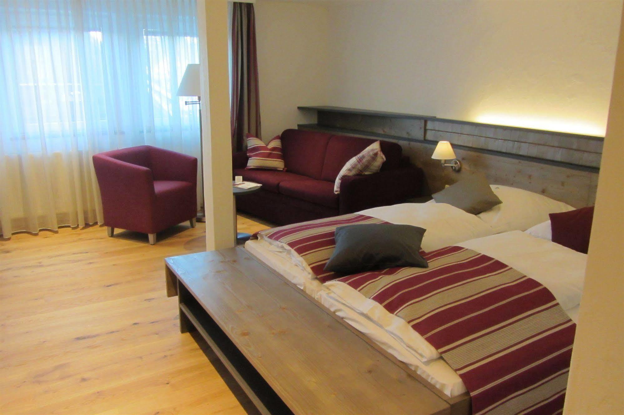 Hotel Waldeck Mit Restaurant "Florian'S" Feldberg  Bagian luar foto